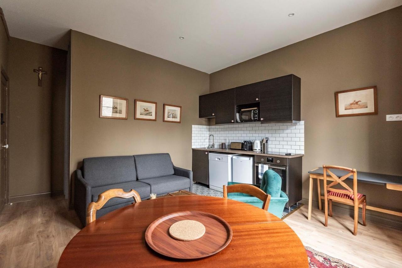 Suites Du General Leclerc Реймс Экстерьер фото